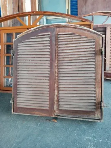 Veneziana em madeira! 