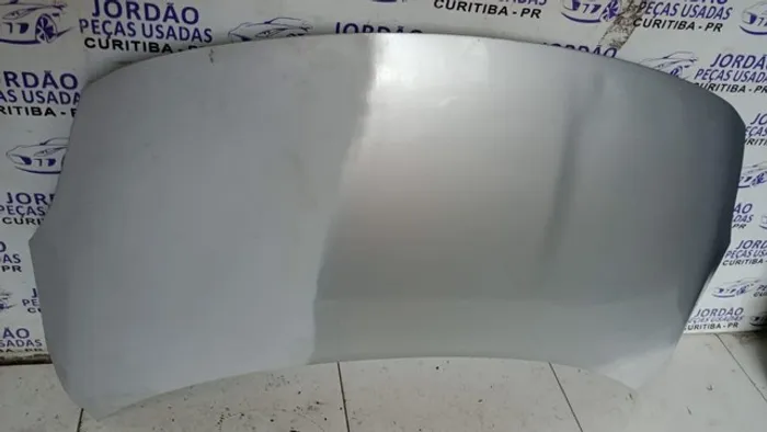 Capô Nissan Versa, recuperado pronto pra pintura