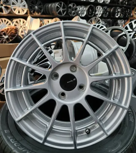 Jogo de rodas Clio Corsa Gol Sandero aro 15
