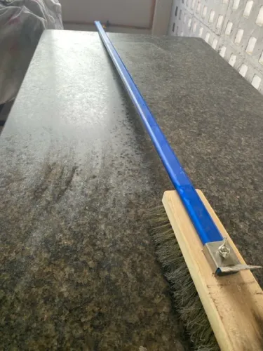 Escova de Aço nunca usada 