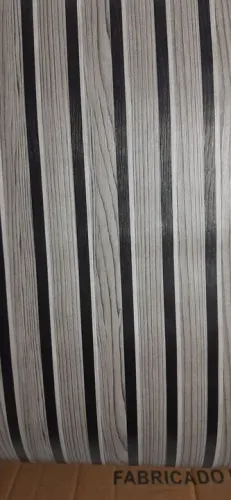 Papel de parede vinil tipo madeira escura