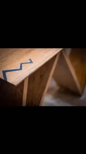 Mesa Zig-zag exposição High Design