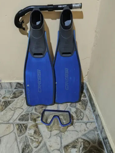 Kit de Mergulho Cressi: Nadadeiras + Máscara + Snorkel