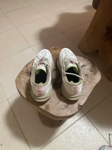 Tênis  Asics NovaBlast 5