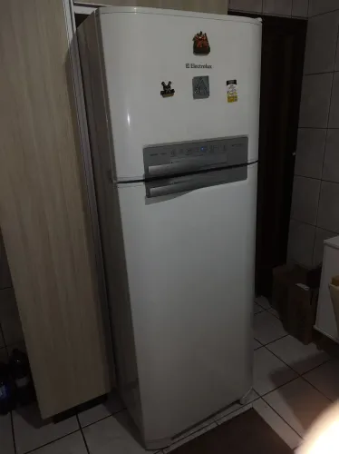 Geladeira Eletrolux DFN50 430 Litros 127V