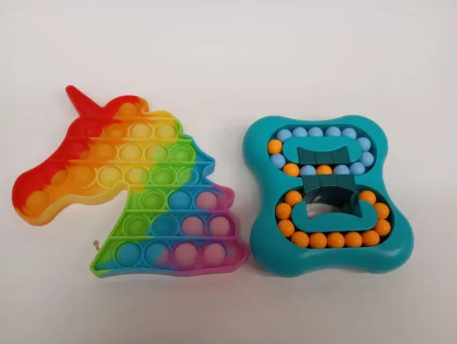 2 brinquedos 