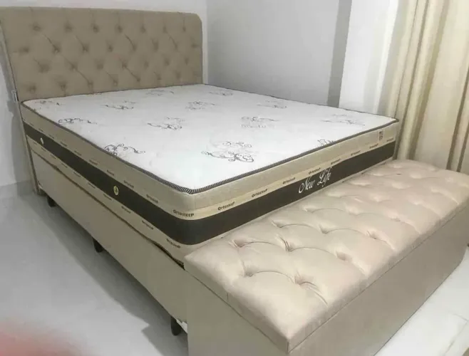 Cama Box Casal Completa com Cabeceira  e recamier * Puff