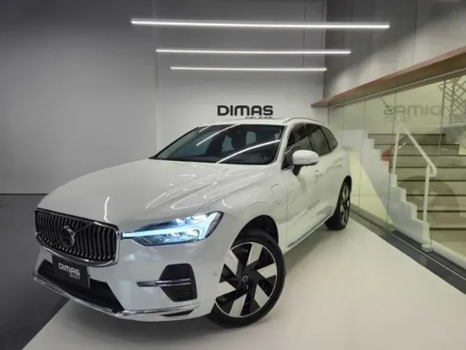 Volvo XC-60 T-8 Ultimate 2.0 AWD (híbrido) 2024