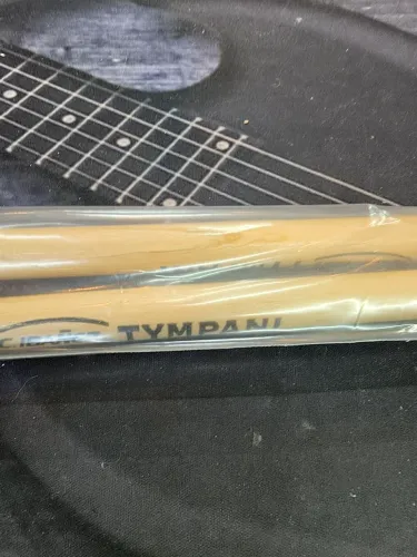 Baqueta com feltro para efeitos em pratos acusticos de bateria tímpano timpany