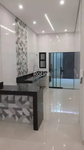 Casa à venda, 3 quartos, Novo Mundo - Uberlândia/MG - Rotina Imobiliária