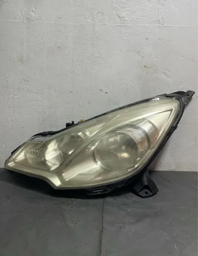 Farol C3 lado esquerdo 2015