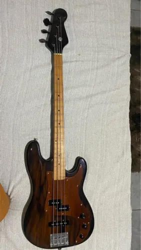 Baixo Fretless