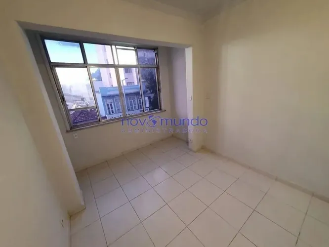 EXCELENTE CONJUGADO RECÉM REFORMADO EM BOTAFOGO