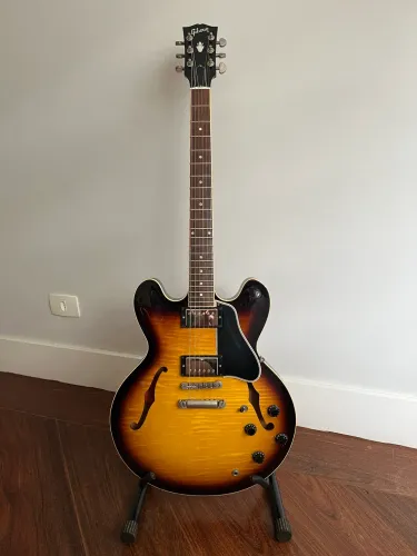 Guitarra Gibson ES 335
