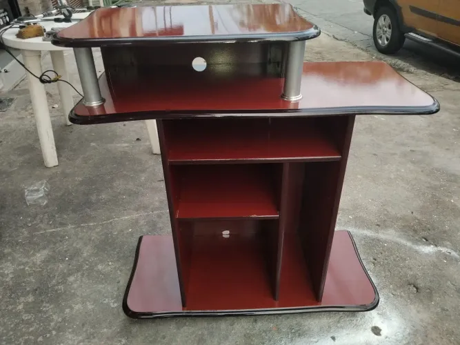 Lindo rack mogno novinho zap3134336598.