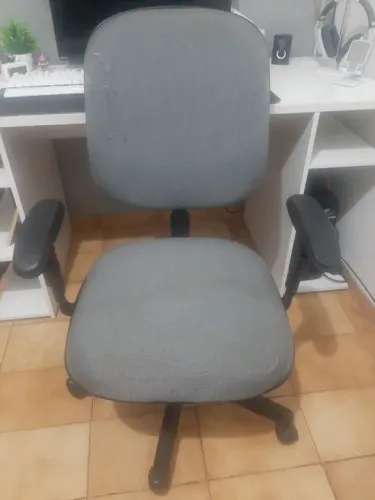 Cadeira de Escritório Giratória Com Rodinhas