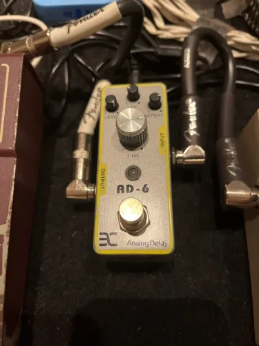 Pedal de Delay Analógico AD-6