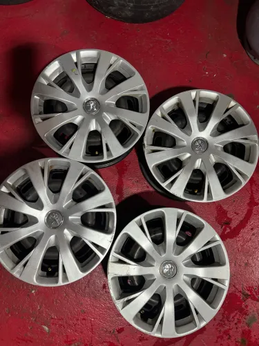 Jogo de roda de ferro 4x108 Aro 15 Peugeot (Calotas Grátis)