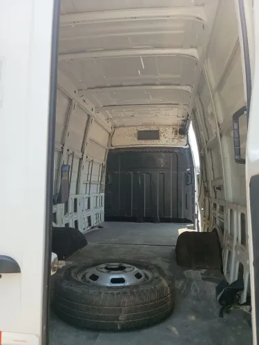 VAN FURGÃO IVECO TETO ALTO 