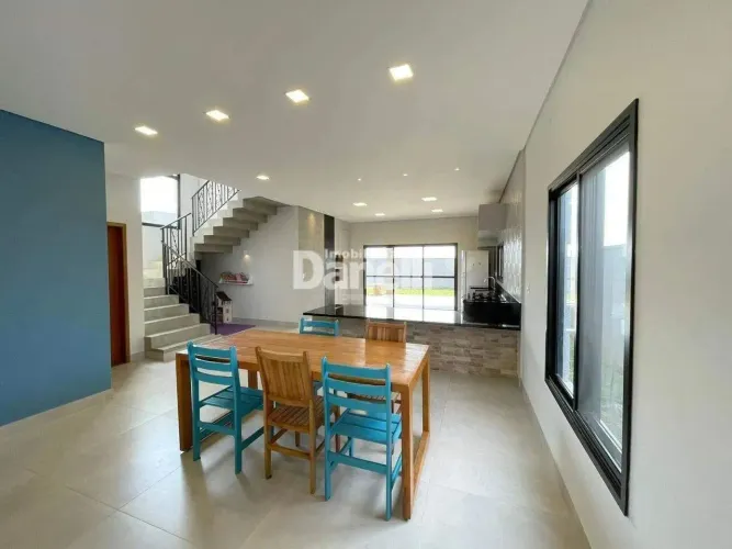 Casa em Condomínio à venda, 4 quartos, 1 suíte, 2 vagas, Parque Residencial Maria Elmira -