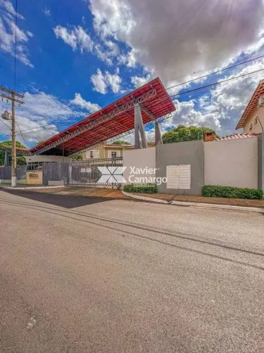 Casa com 3 quartos em condomínio fechado para comprar.