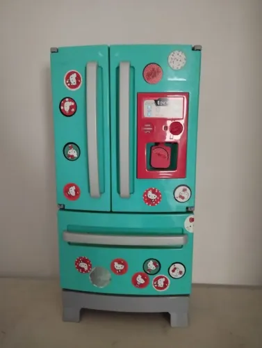 Geladeira infantil pra retirar no local