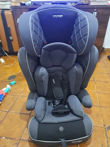 Cadeirinha de carro para bebê Voyage Active Plus
