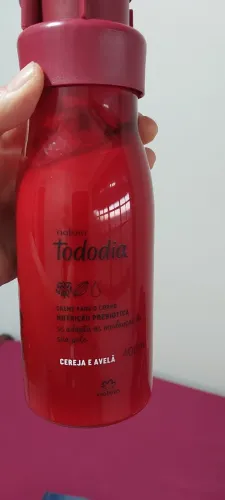 Natura - Creme para o corpo Natura Cereja e Avelã 400ml