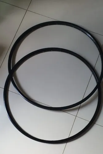 Par de Aros 29, 32 furos.