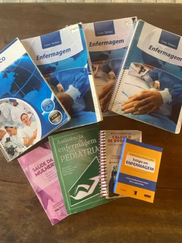 Livros e Apostilas de Técnico de Enfermagem.