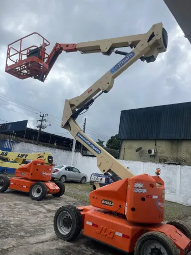 Locação Plataforma Elevatória Articulada JLG E450AJ - MP-41