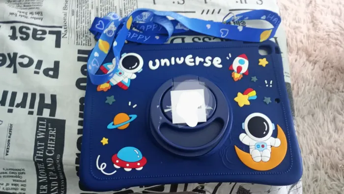 Capinha para Tablet Infantil - Universe 12 polegadas