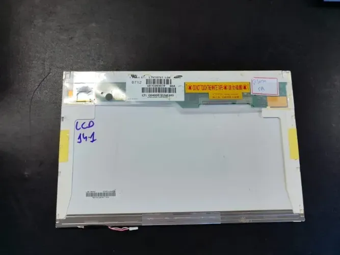 Tela LCD 14.1 Ltn141w1 seminova 100% funcional