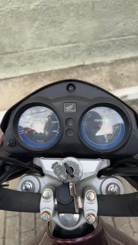 Vende-se Titan 150 2011