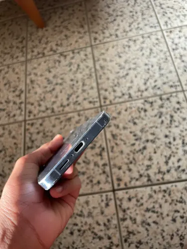 Celular semi novo, a55 com poucas marca de uso 