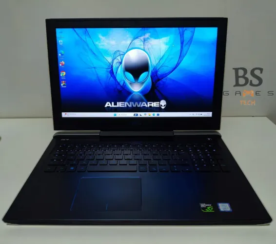 DELL G7 Gamer Modelo 7588/ SSD240GB NVME/ HD500 GB/ 8 GB DE RAM DDR4/ Bateria Boa. 