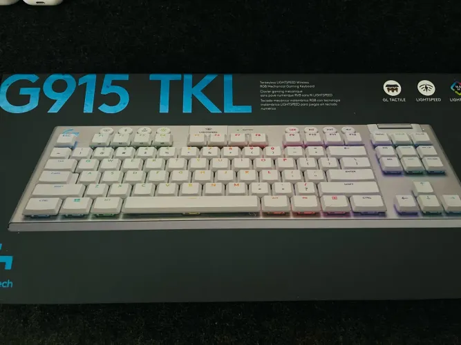 Teclado Logitech G915 TKL - Seminovo com Caixa, Manual e Nota Fiscal