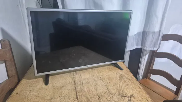 Vendo TV 32plg 450,00 reais marca LG