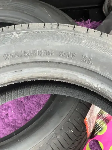 Pneu novo 195/55 R16