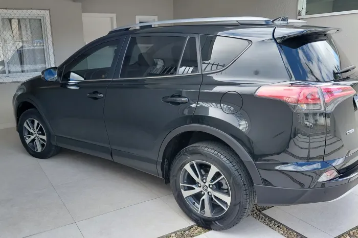 Toyota RAV4 2.0 Top 4X2 16V Aut. 2018