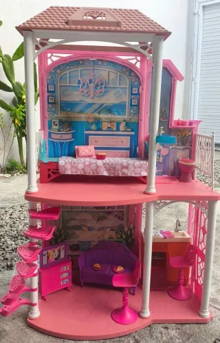 Casa da Barbie Mattel 2011 (BARBIE® 2-STORY BEACH HOUSE)