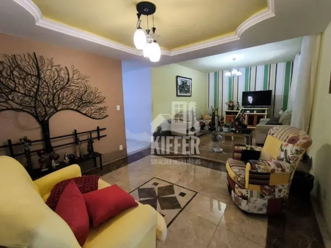 Casa com 3 quartos à venda, 320 m² por R$ 600.000 - Maria Paula - São Gonçalo/RJ