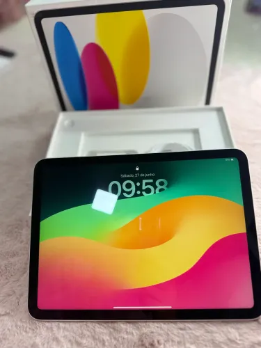 Vendo IPad (10 geração) Wi-Fi 256gb ( completo caixa e acessórios) 