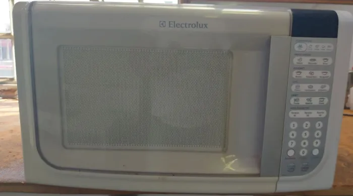 Micro-ondas Electrolux 31L