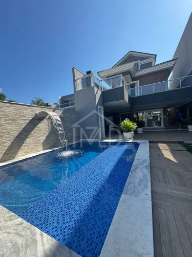 Casa no Recreio com piscina, 4 suítes, 350m