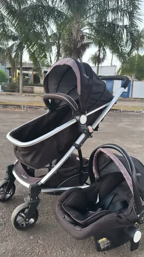 Vendo carrinho de bebe kiddo