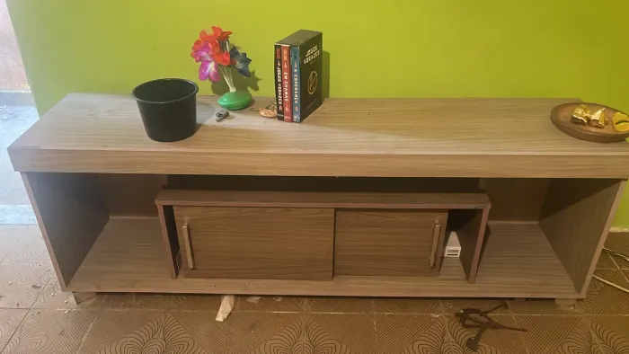 Rack ou aparador de TV de madeira/MDF