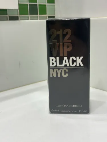 Carolina Herrera 212 VIP BLACK EDP