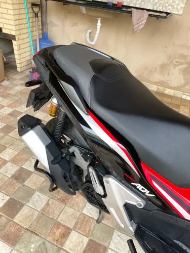 Honda ADV 150 impecável, recém revisada, econômica, automática, nada para fazer