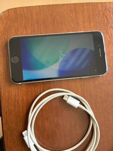 iPhone SE 64Gb